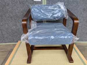 ちょこッとイスLC-11正面