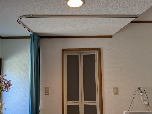 カーテン天付け　施工後
